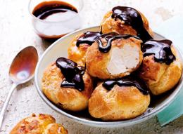 6 PROFITEROLES